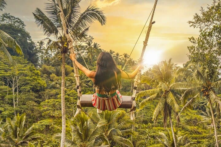 Ubud Jungle Swing, Monkey Forest, Tegalalang Rice Terraces & Tirta Empul Temple Tour photo 3