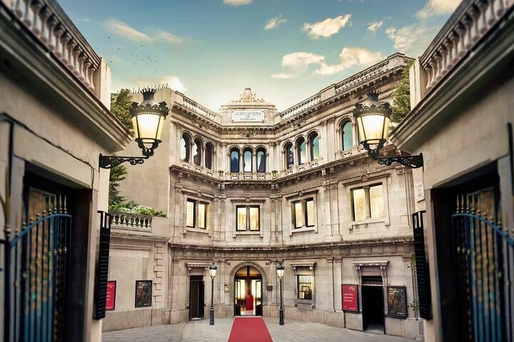 Skip-the-Line Wax Museum Barcelona: Plan Your Visit on La Rambla photo 5