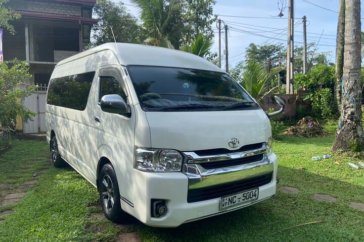 Explore Sri Lanka Your Way: Private Car or Van with Driver for a Flexible 10-Day Road Trip