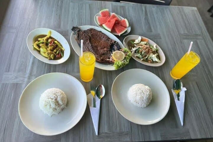 Langkawi Floating Lunch: Local Grill & Seafood Experience on the Water