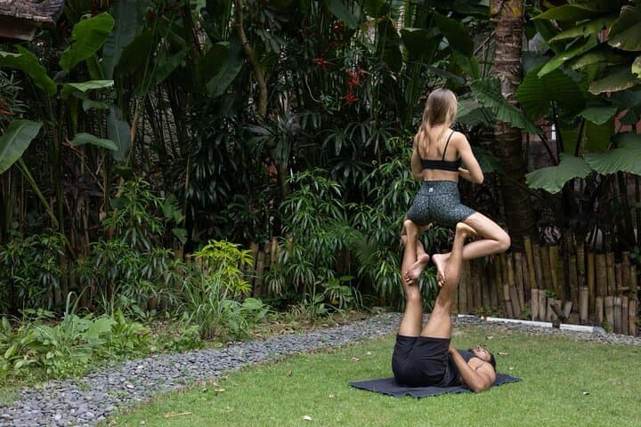 Private Acro Yoga Session in Ubud — Beginner-Friendly Flying Yoga Class photo 2