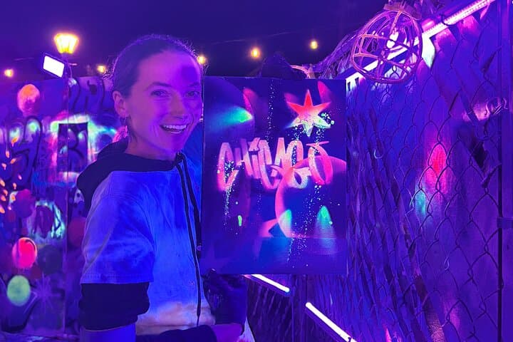 Glow Workshop Neon Art Experience in Chicago — Blacklight Painting at Studio W.I.P. photo 6