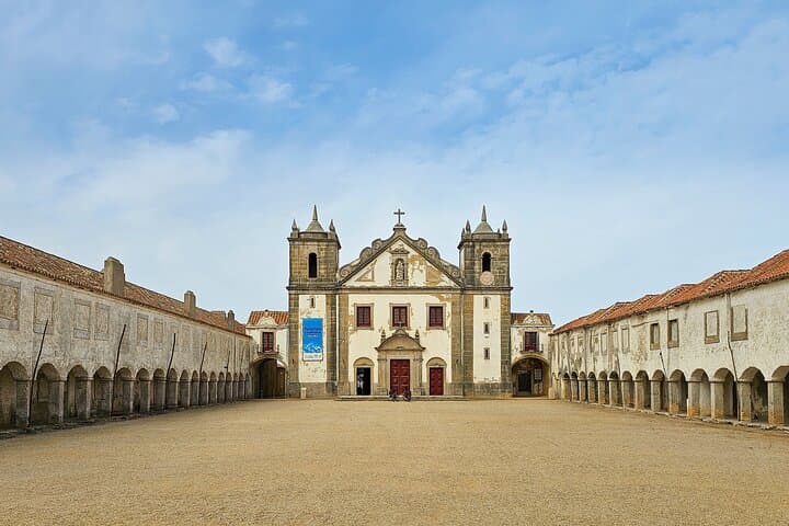 Explore Arrábida Natural Park & Sesimbra: Coastal Cliffs, Bays & Dolphins from Lisbon photo 5