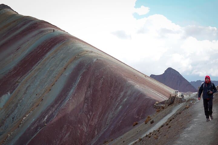 Rainbow Mountain Day Hike: Vinicunca & Red Valley Trek from Cusco photo 3