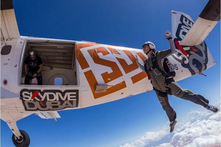 Desert Dropzone Dubai: Tandem Skydive Over the Golden Dunes photo 3