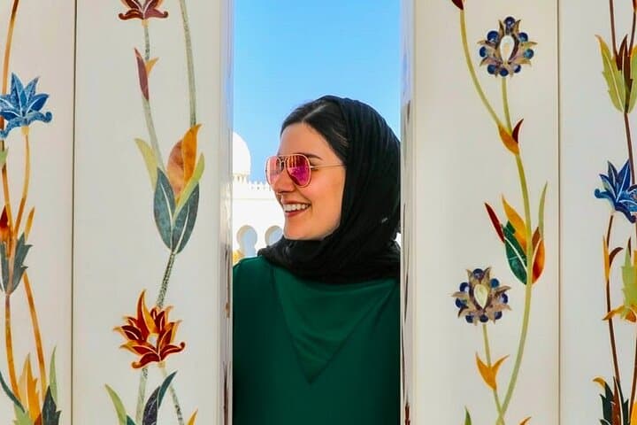 Abu Dhabi Half-Day City Tour with Sheikh Zayed Grand Mosque Express Entry