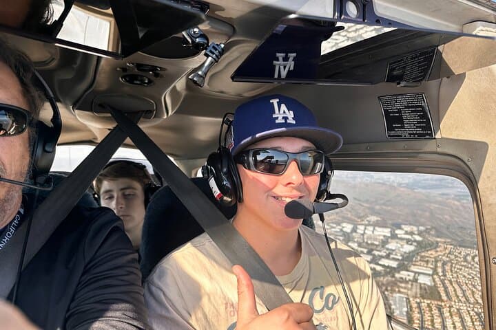 Take the Controls: 2-Hour Discovery Flight Lesson Over Los Angeles