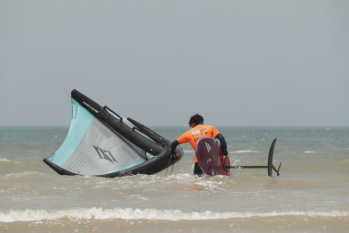 Essaouira Wingfoil Initiation: Beginner Wingfoil Lessons with Foil & IKO Certification photo 6