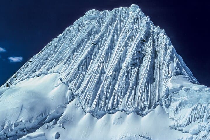 Alpamayo Summit and Santa Cruz Trek: 14-Day Cordillera Blanca Expedition photo 5
