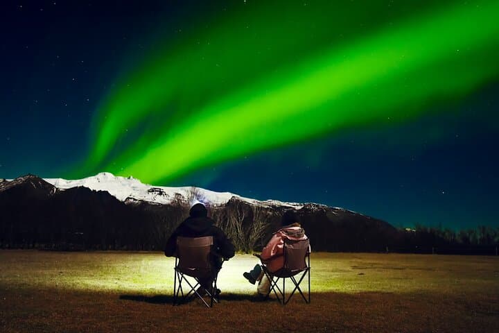 Reykjavik Northern Lights Small-Group Night Tour: Where to Watch Aurora from the City photo 5