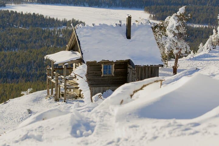 Levi Snowshoe Shuffle — Guided Snowshoeing in Finnish Lapland photo 3