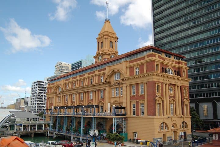 Private Auckland City Highlights Tour: 3-Hour Local-Led Exploration of Auckland’s Harbours and Volcanoes photo 2