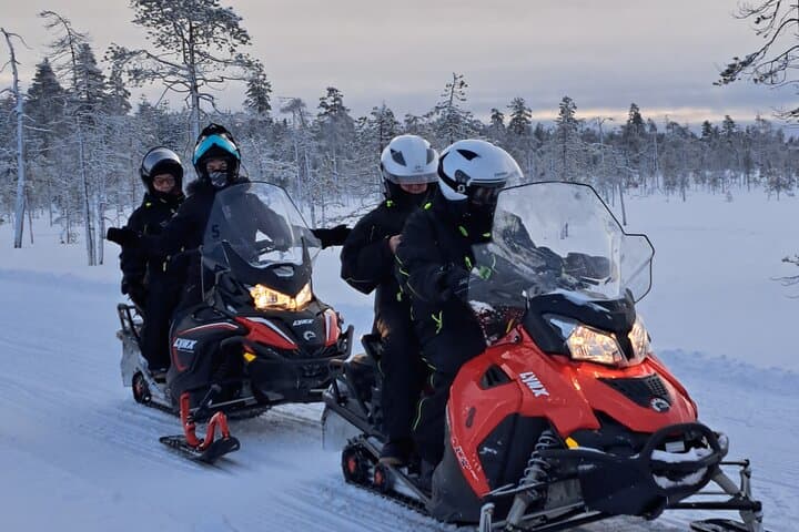 Private Snowmobile Ice Fishing Initiation Near Rovaniemi photo 6