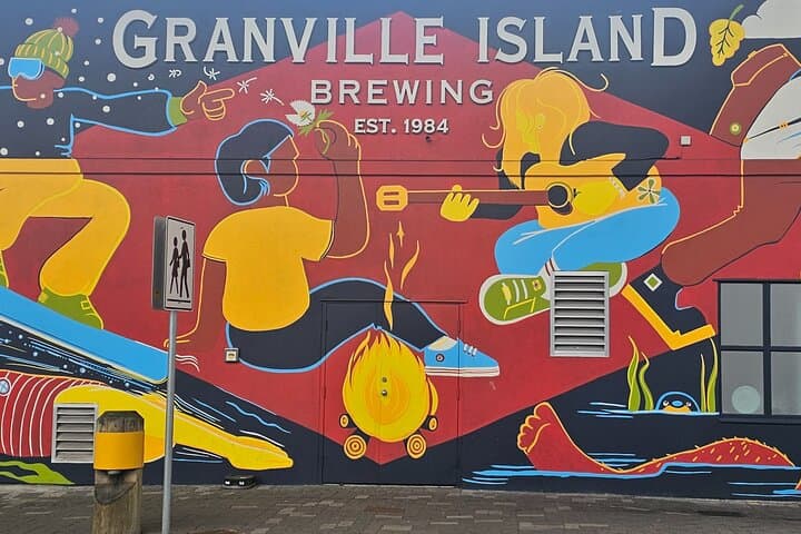 Private Vancouver Cruise Transfer & Half-Day City Sightseeing: Stanley Park, Gastown & Granville Island photo 2