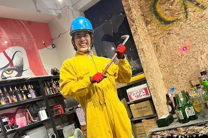 CRASH BOX Shinsaibashi: Osaka's Rage Room Experience for Stress Relief