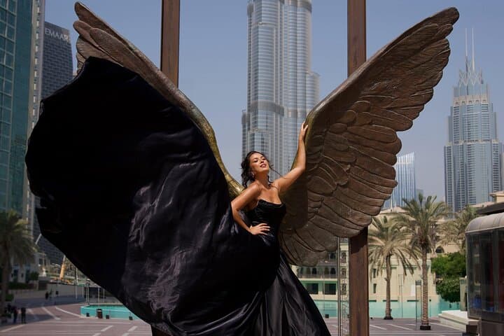 Flying Dress Luxury Photoshoot in Dubai — Desert, City & Beach Glamour photo 4