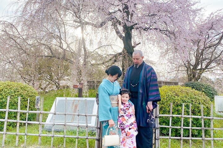 Kyoto Gion Kimono & Yukata Experience for Families at WARGO photo 5