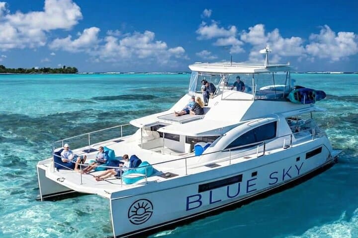 Private Catamaran Charter with Jacuzzi, Lunch & Drinks — Sosúa, Puerto Plata photo 6