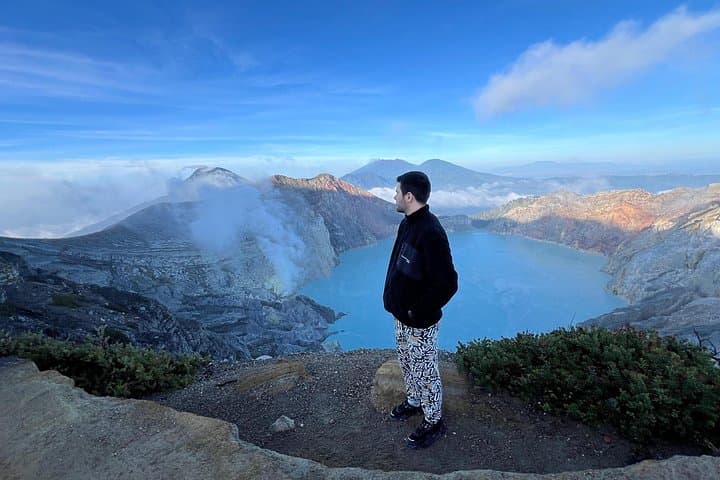 Bali to Mount Bromo and Mount Ijen: Blue Fire & Sunrise 3-Day Adventure photo 4