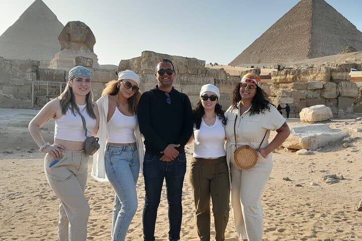VIP Giza Pyramids Tour: Camel Ride, Sphinx & Egyptologist-Guided Lunch