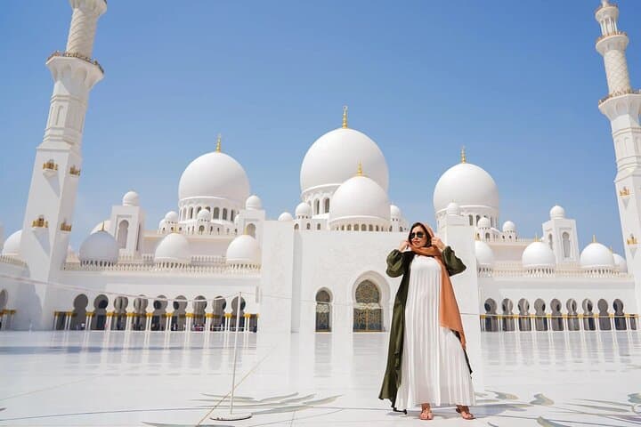 Sheikh Zayed Grand Mosque Tour: Abu Dhabi Guided Visit with Hotel Pickup photo 5