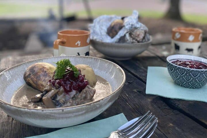 Forest & Camp Feast: Oslo Mountain Food Tour photo 3