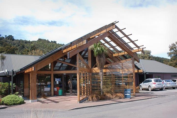 Pūkaha National Wildlife Centre Day Trip from Wellington — See Kiwi, Takahē & Kākā photo 2