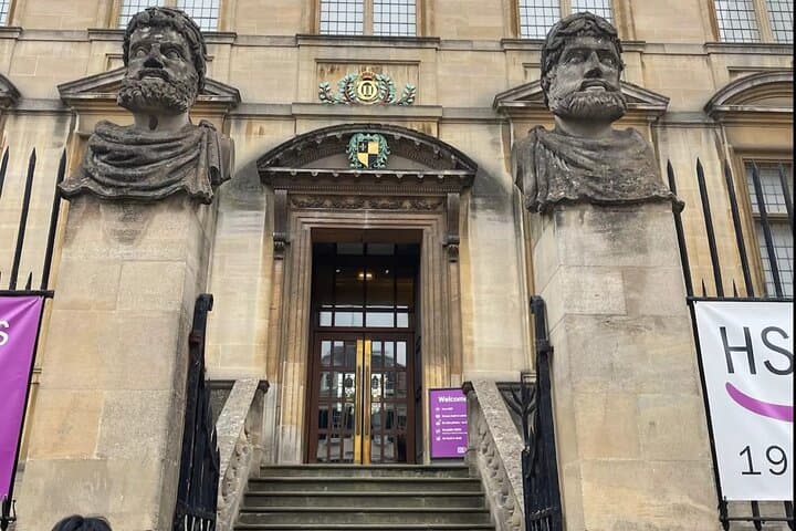 Walk Lyra’s Oxford: Self-Guided His Dark Materials Tour of Exeter, Bodleian & More photo 6