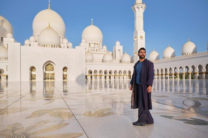 Full-Day Abu Dhabi City Tour: Sheikh Zayed Mosque, Louvre & Yas Island photo 1