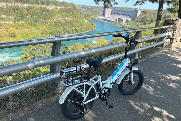 Niagara River E‑Bike Adventure: Private Guided 16‑Mile Tour for Two photo 3
