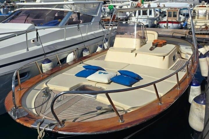 Private Capri Boat Tour: Swim the Blue Grotto, Faraglioni & Secret Bays photo 5