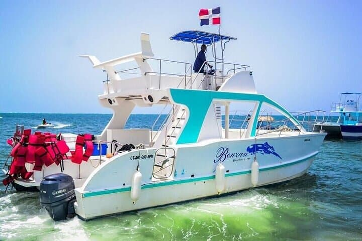 Private Catamaran Punta Cana: Half-Day Snorkel & Drinks Charter photo 2
