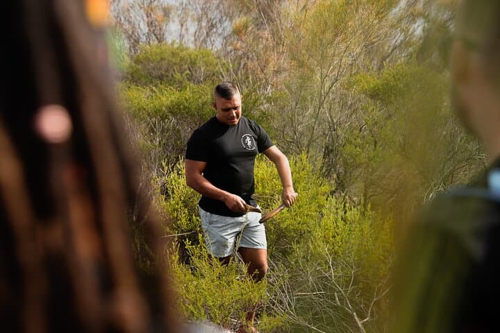 Sydney Aboriginal Cultural Tour: Welcome Smoking Ceremony in Ku-ring-gai & Royal National Park photo 2