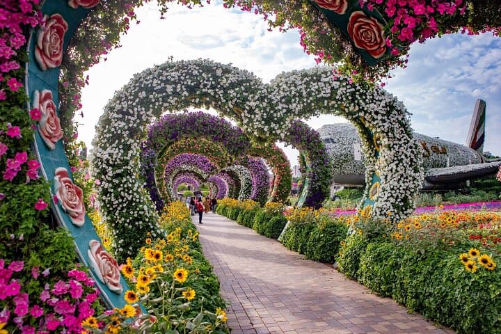 Dubai Miracle Garden Skip-the-Line Ticket — What to Expect & Practical Tips photo 3