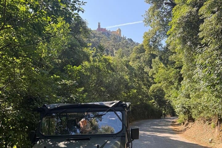 Sintra in a Classic 4x4: Palaces, Peaks and Atlantic Cliffs photo 6