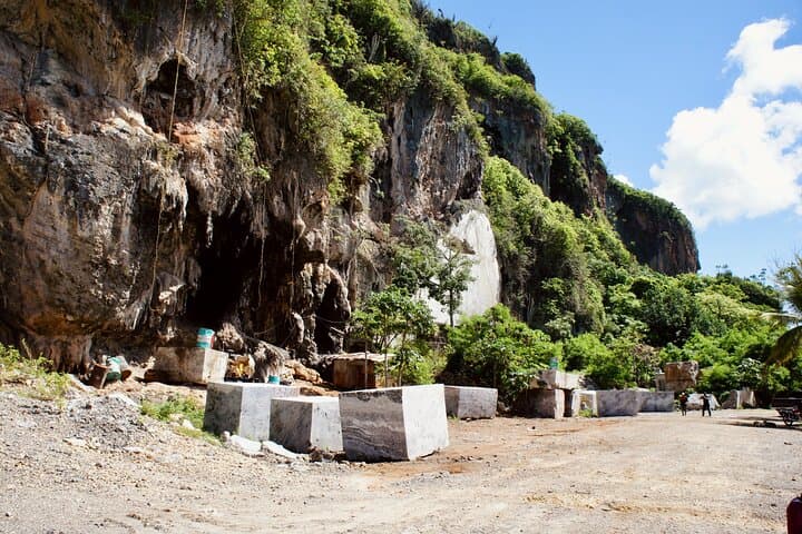 El Limón Waterfall and Local Life: Private Samana Shore Tour photo 2