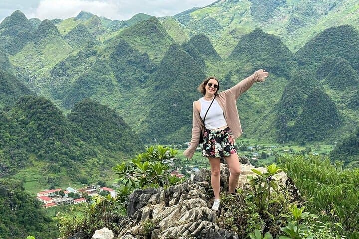 Private Ha Giang Loop 3-Day Car Tour — Dong Van Plateau & Ma Pi Leng photo 4