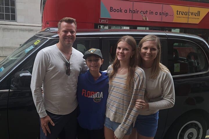 Early Morning London Black Cab Tour — Sightseeing with Heathrow Drop-Off photo 4