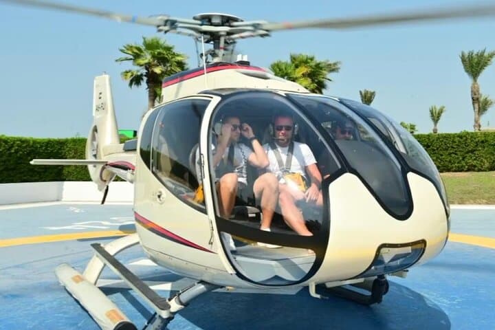 Abu Dhabi Helicopter Tour: 30-Minute Gulf and Skyline Flight Over Corniche