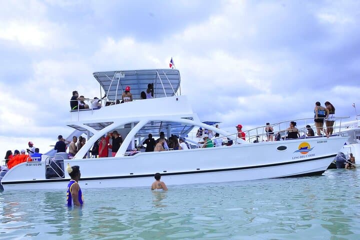 Punta Cana Catamaran Snorkel Tour with Open Bar and Natural Pool photo 6
