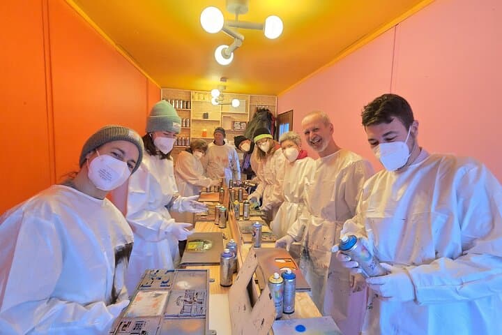 Color Rush Munich: Old Town Night Walk & Spray-Paint Postcard Workshop